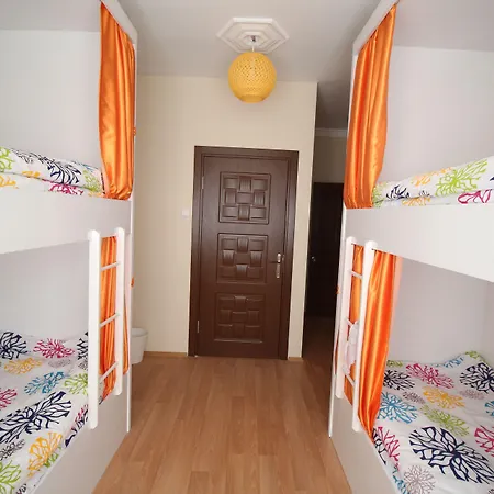 Deeps Albergue *