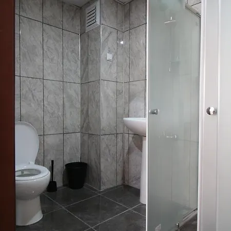 Deeps Albergue
