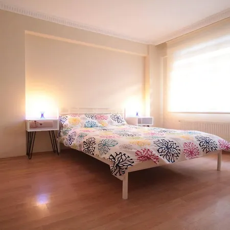 Deeps Hostel *