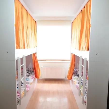 Deeps Albergue *
